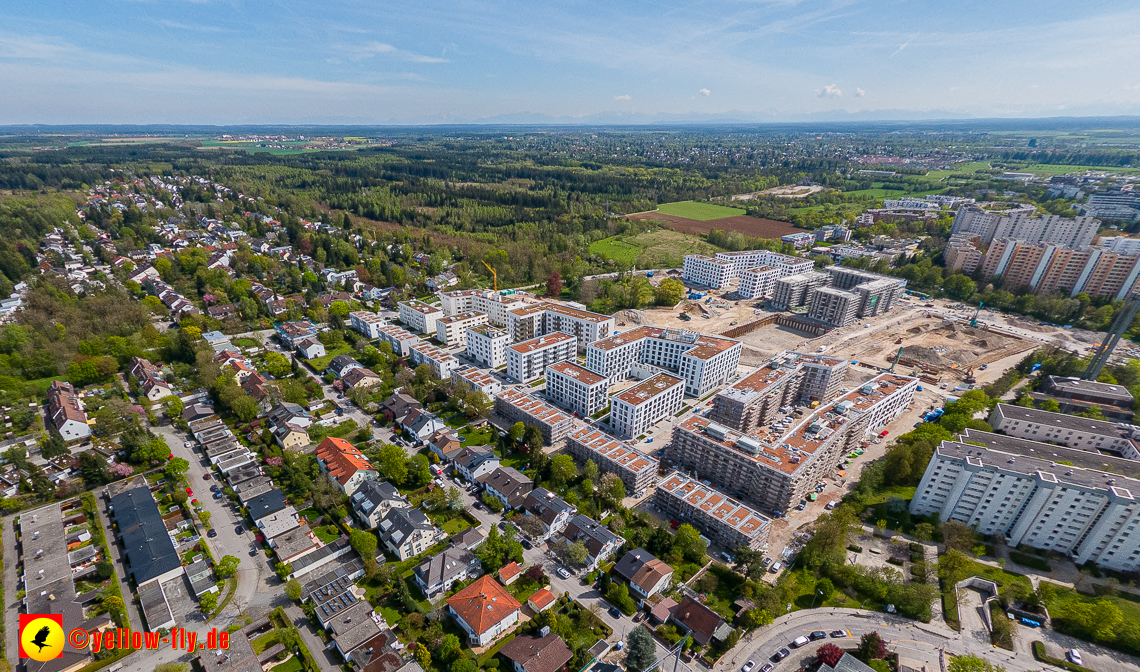 04.05.2023 - Luftbilder vom Alexisqaurtier und Pandion Verde in Neuperlach